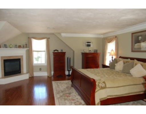 6 Gardner Road Norton, MA 02766 - Photo 14 of 28 Gallery Image 14