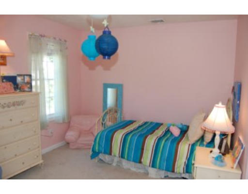 6 Gardner Road Norton, MA 02766 - Photo 17 of 28 Gallery Image 17