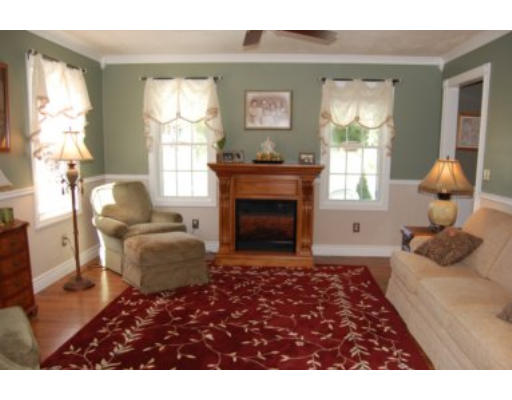 6 Gardner Road Norton, MA 02766 - Photo 4 of 28 Gallery Image 4