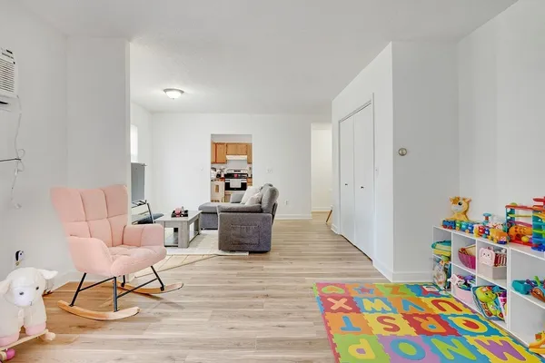 $525,000 | 890-892 St James Avenue, Springfield, MA 01104