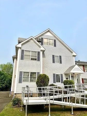 $525,000 | 890-892 St James Avenue, Springfield, MA 01104