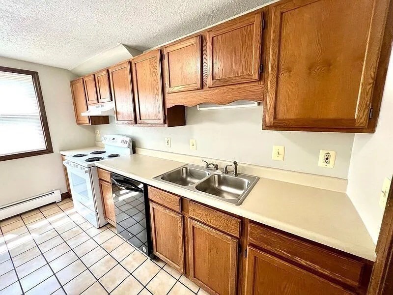 890-892 St James Avenue Springfield, MA 01104 - Photo 5 of 14