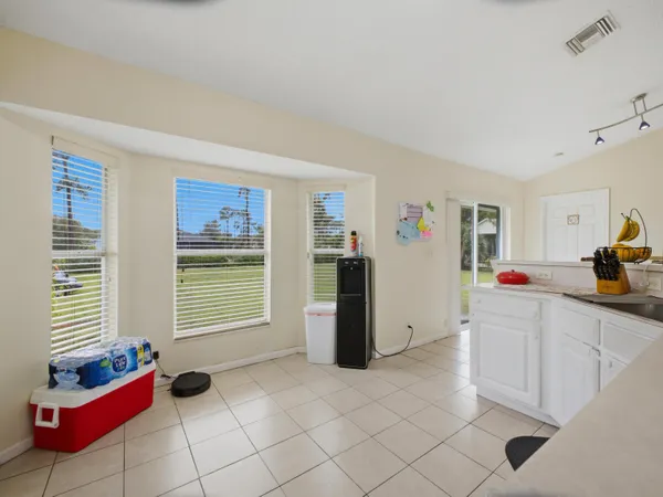 $3,200 | 17770 93rd Road North, The Acreage, FL 33470