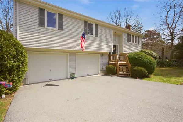 $585,000 | 8 Birchwood Drive, Bristol, RI 02809