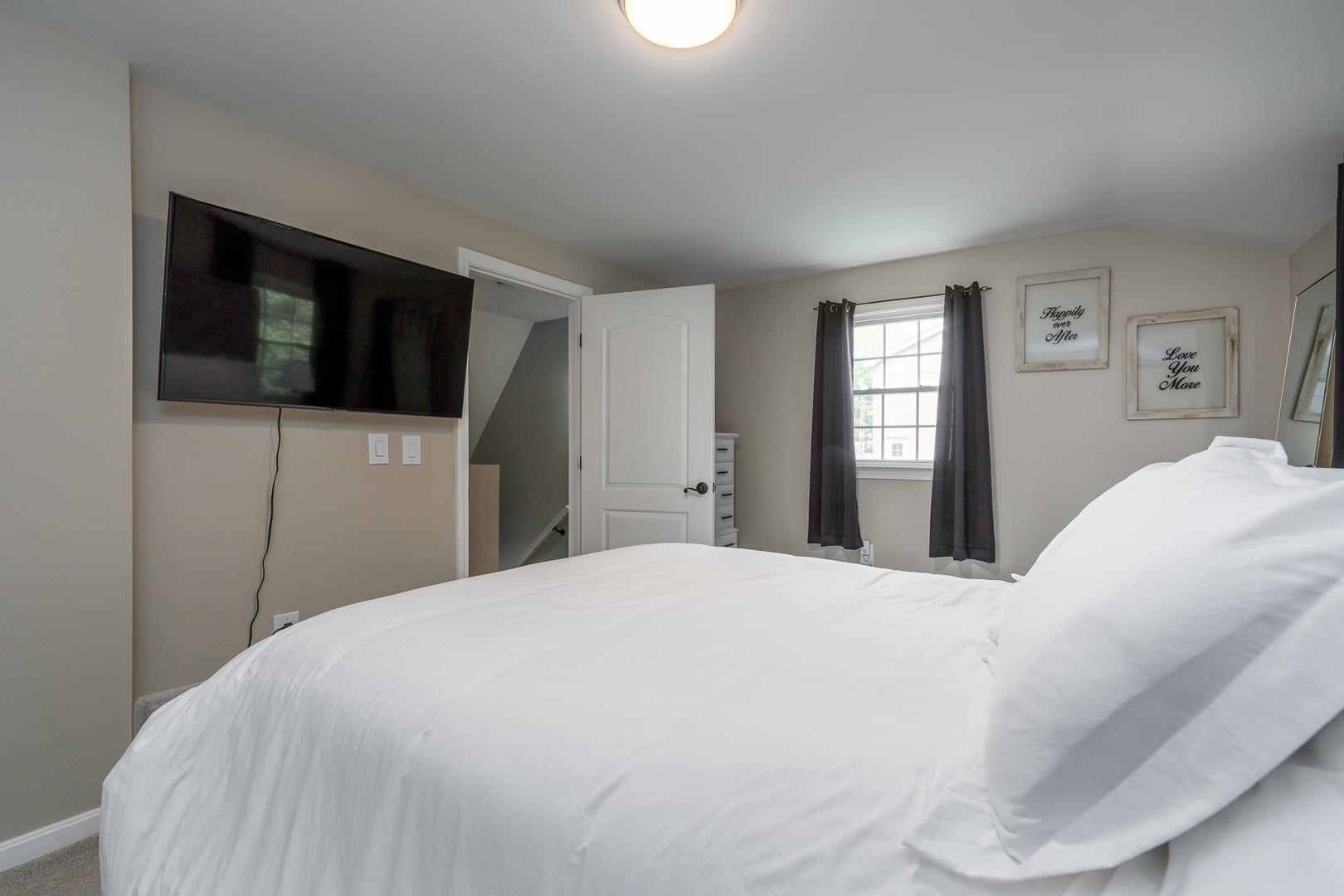 27 Cannongate III Road Nashua, NH 03063 - Photo 4 of 26 Gallery Image 4