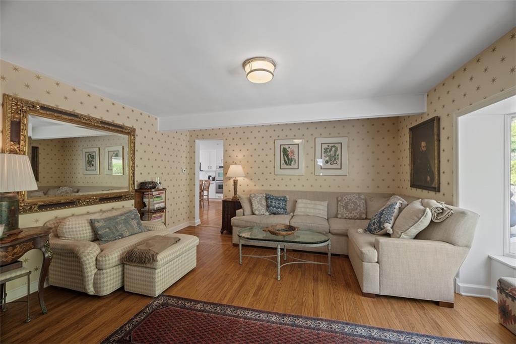 301 Hampton Road Pittsburgh, PA 15215 - Photo 16 of 47 Gallery Image 16