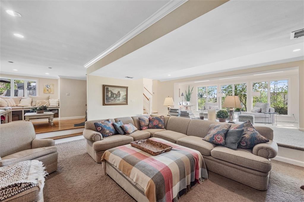 301 Hampton Road Pittsburgh, PA 15215 - Photo 21 of 47 Gallery Image 21