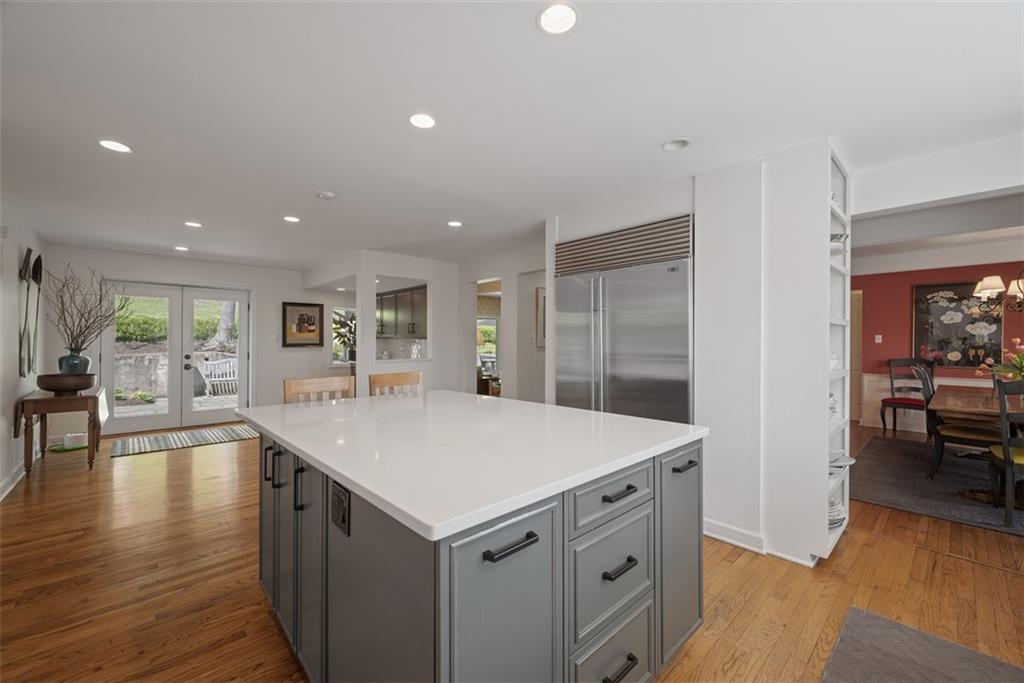 301 Hampton Road Pittsburgh, PA 15215 - Photo 9 of 47 Gallery Image 9