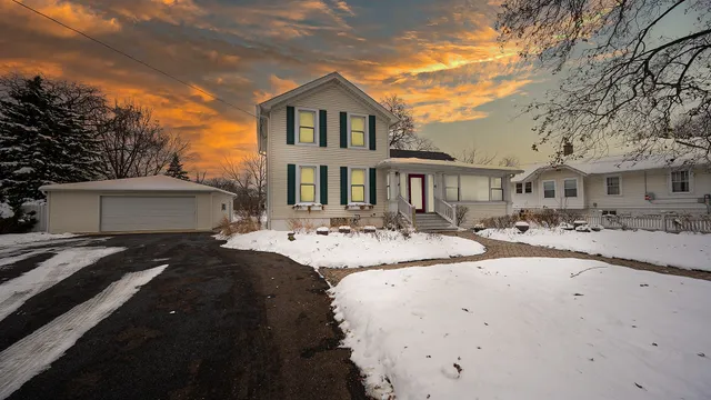 $354,900 | 323 West Washington Street, West Chicago, IL 60185