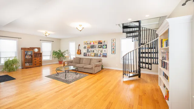 $354,900 | 323 West Washington Street, West Chicago, IL 60185