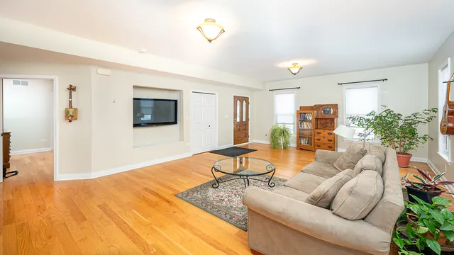 $354,900 | 323 West Washington Street, West Chicago, IL 60185