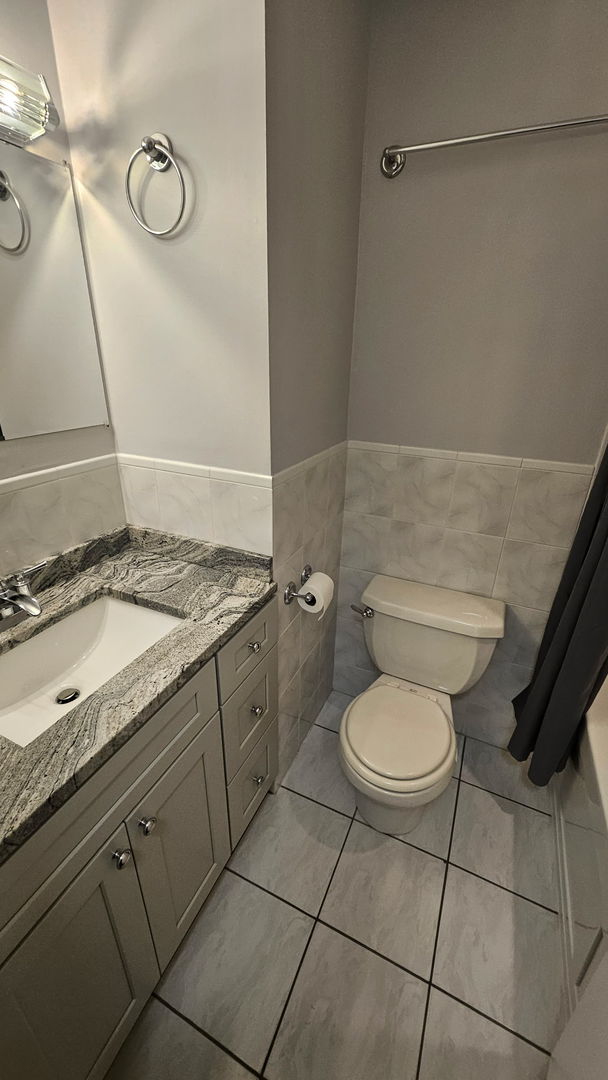 266 Trowbridge Road Elk Grove Village, IL 60007 - Photo 5 of 8