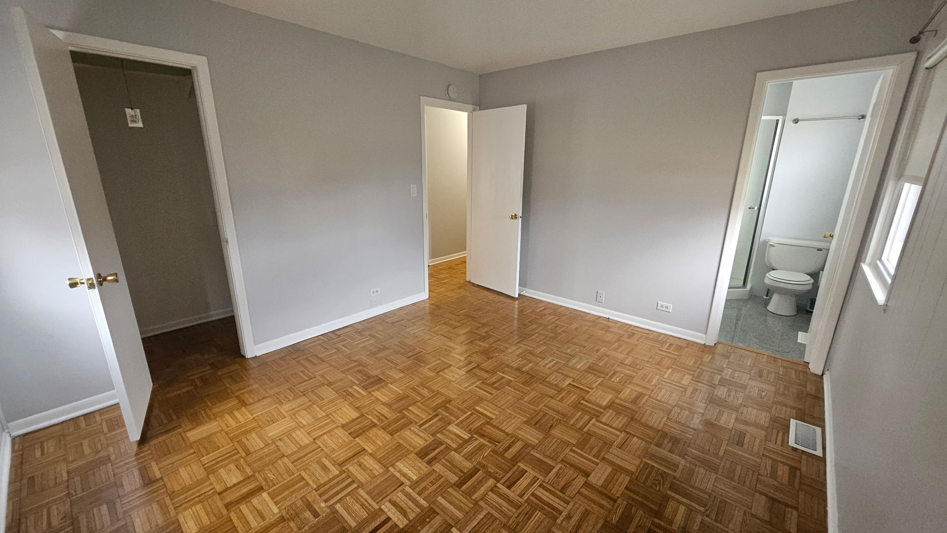 266 Trowbridge Road Elk Grove Village, IL 60007 - Photo 7 of 8