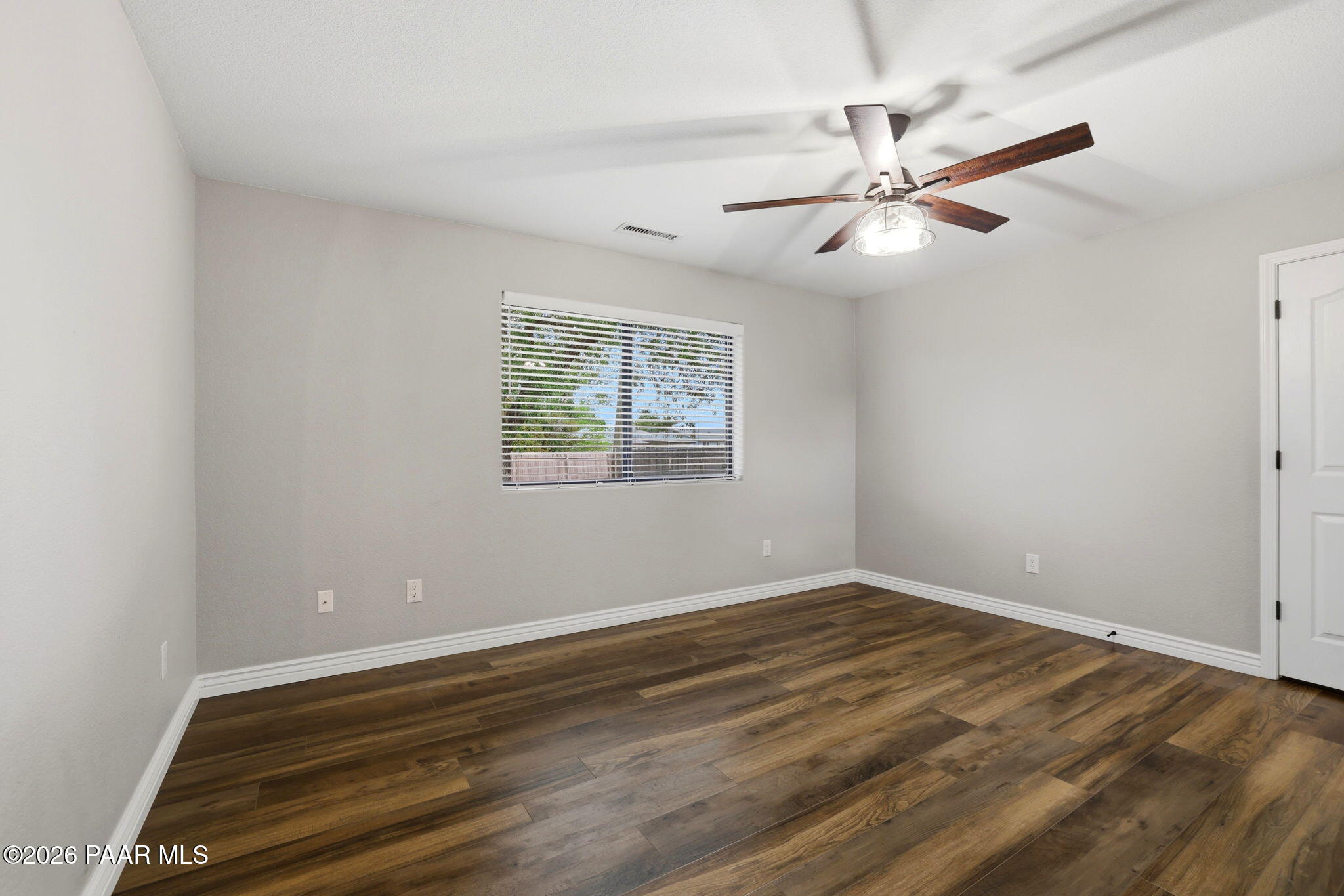 3431 North Victor Road Prescott Valley, AZ 86314 - Photo 12 of 32 12-Primary Bedroom 2