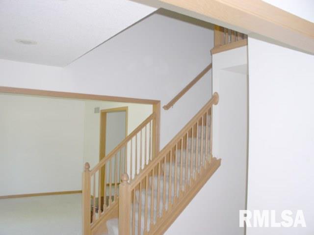 1710 Plum Tree Road Bettendorf, IA 52722 - Photo 6 of 9 Gallery Image 6