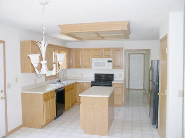 1710 Plum Tree Road Bettendorf, IA 52722 - Photo 9 of 9 Gallery Image 9