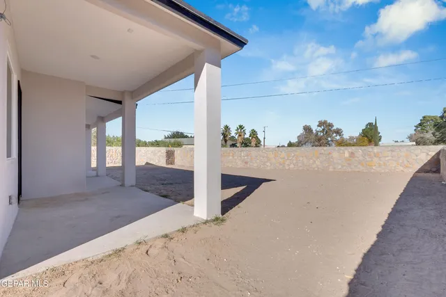 $329,950 | 350 Villa Bonita Road, Clint, TX 79836