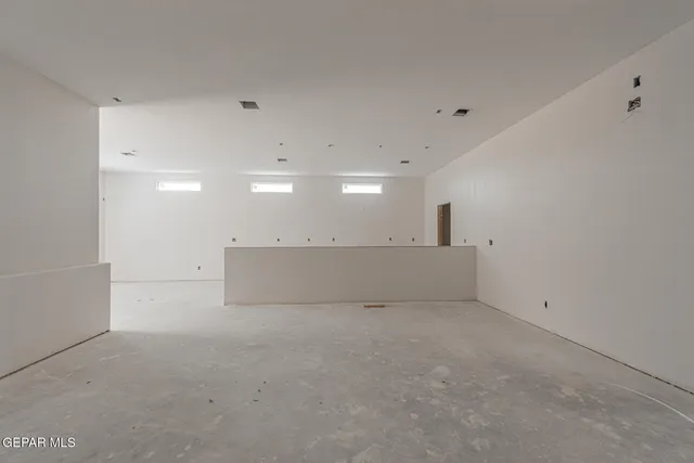 $329,950 | 350 Villa Bonita Road, Clint, TX 79836