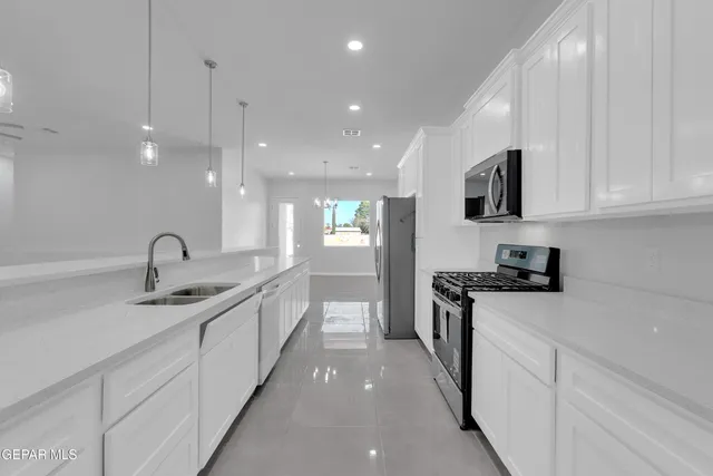 $329,950 | 350 Villa Bonita Road, Clint, TX 79836