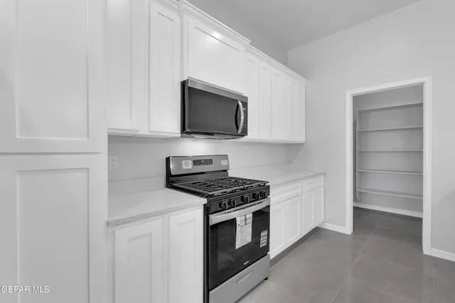 $329,950 | 350 Villa Bonita Road, Clint, TX 79836