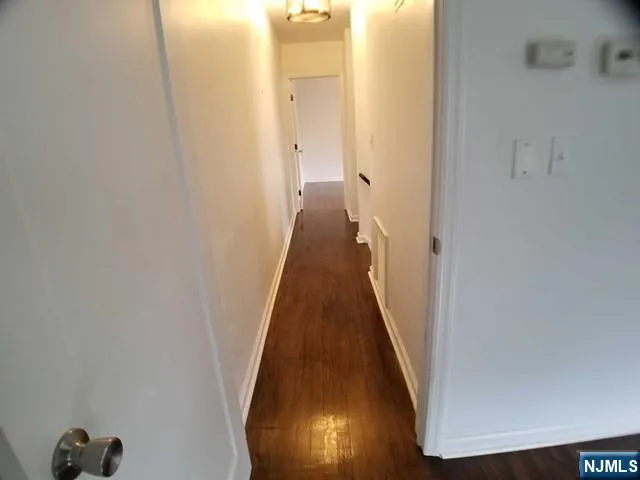 $1,950 | 715 East Palisade Avenue, Unit 3B, Englewood Cliffs, NJ 07632