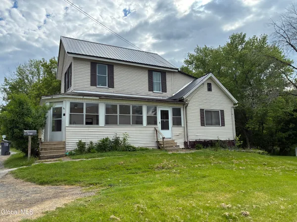 $210,000 | 11 Madison Street, Hoosick Falls, NY 12090