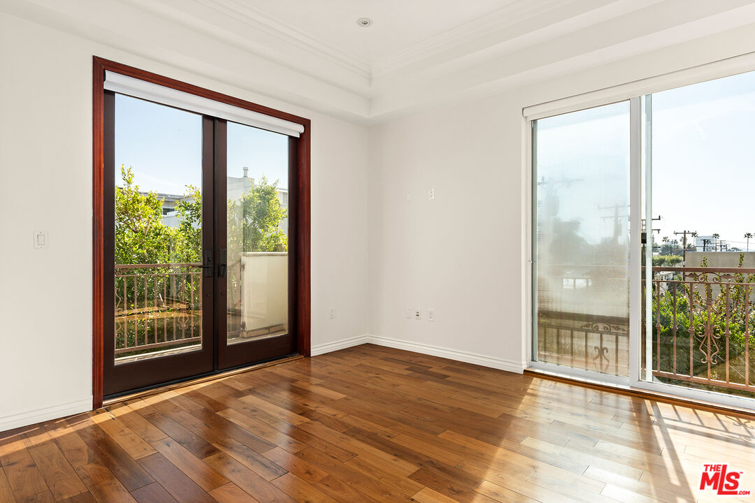 632 North Kings Road, Unit 302 West Hollywood, CA 90048 - Photo 8 of 13