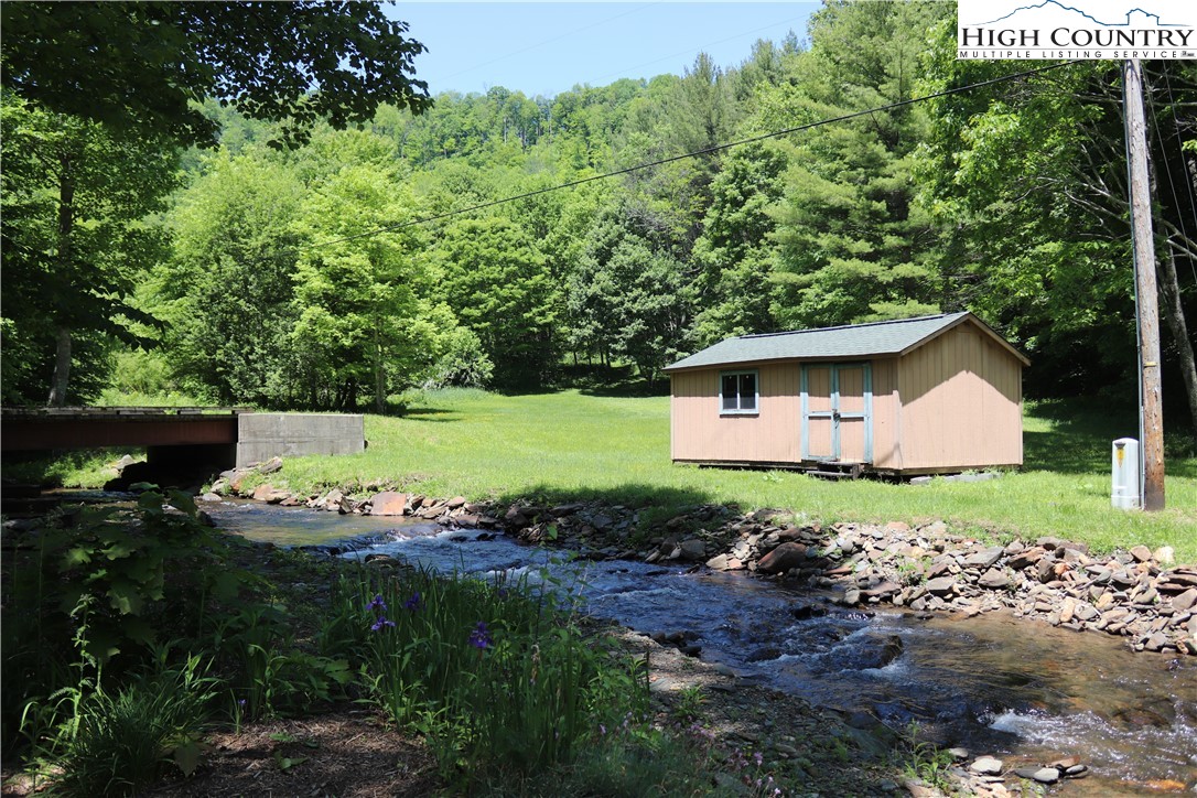 234 Bald Fork Road Todd, NC 28684 - Photo 5 of 28 Gallery Image 5