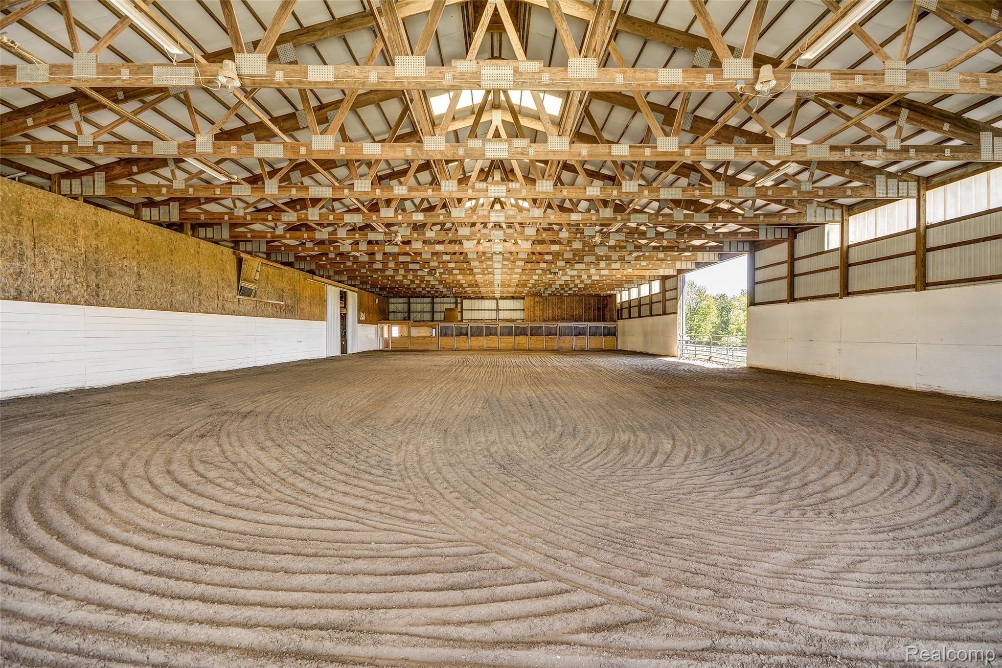 2356 East Cook Road Grand Blanc, MI 48439 - Photo 8 of 76 2356_E_Cook_49.jpg