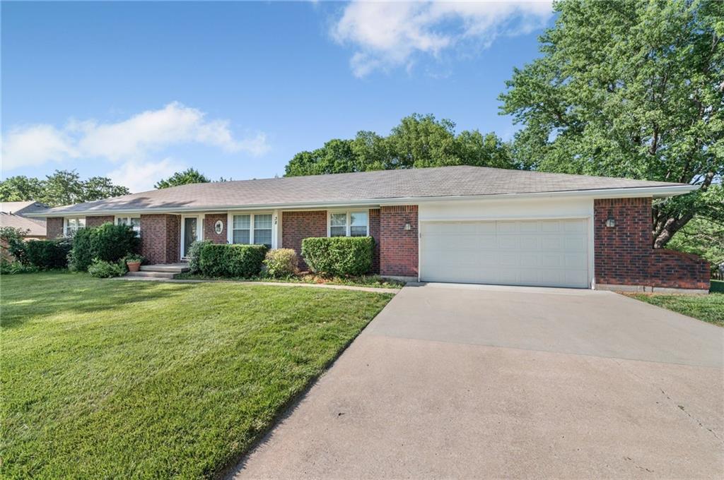 38 Hillcrest Drive Platte City, MO 64079 - Photo 3 of 46