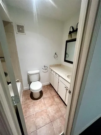 $1,400 | 3300 Pebblebrook Drive, Unit 89, Seabrook, TX 77586