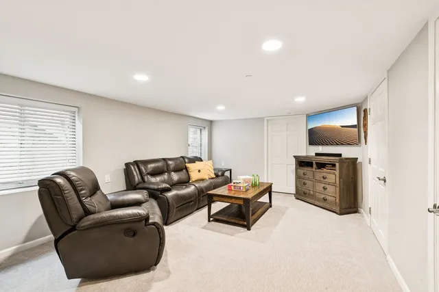 $829,900 | 8017 Insignia Court, Long Grove, IL 60060