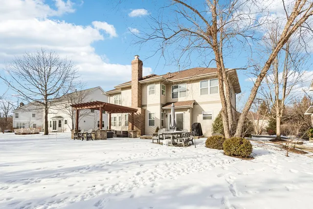 $829,900 | 8017 Insignia Court, Long Grove, IL 60060