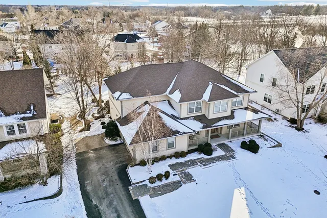 $829,900 | 8017 Insignia Court, Long Grove, IL 60060