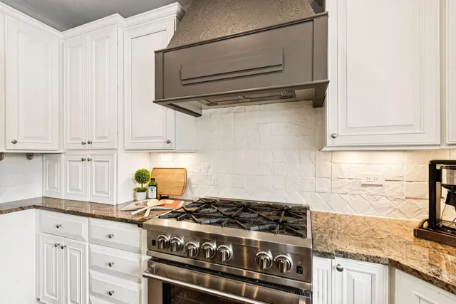 $829,900 | 8017 Insignia Court, Long Grove, IL 60060