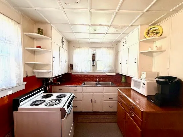 $164,000 | 307 South Winnebago Street, Caledonia, MN 55921