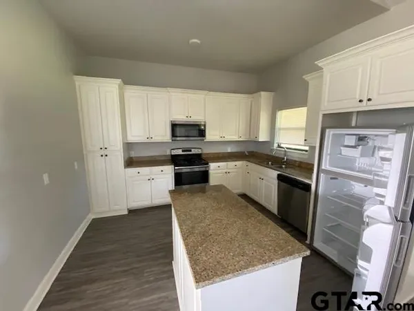 $1,350 | 12453 FM 346, Bullard, TX 75757