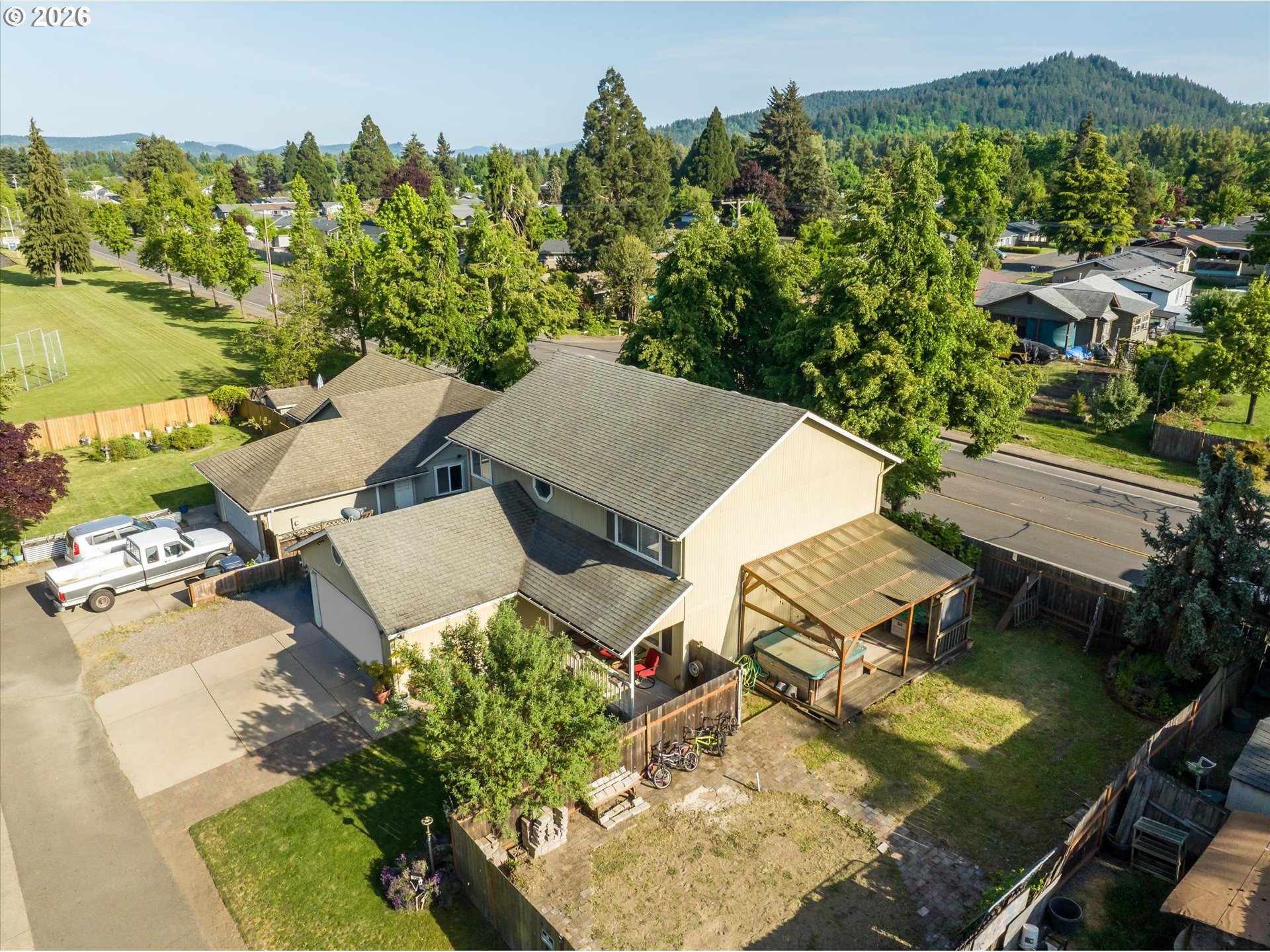 995 Kintzley Avenue Springfield, OR 97478 - Photo 3 of 47