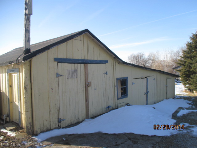 10178 Vermilion Road Amherst, OH 44001 - Photo 5 of 11 Gallery Image 5