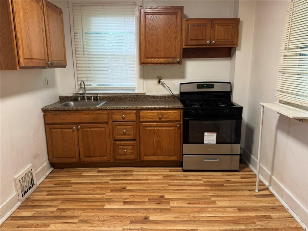 1735 Laketon Road Pittsburgh, PA 15221 - Photo 22 of 28 Gallery Image 22