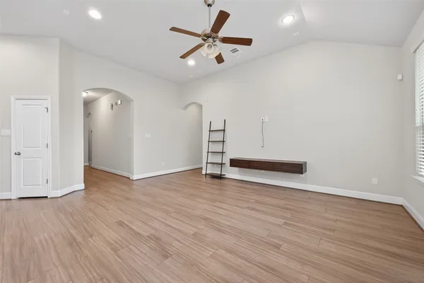 $2,500 | 9914 Deborah Colony Lane, Humble, TX 77396