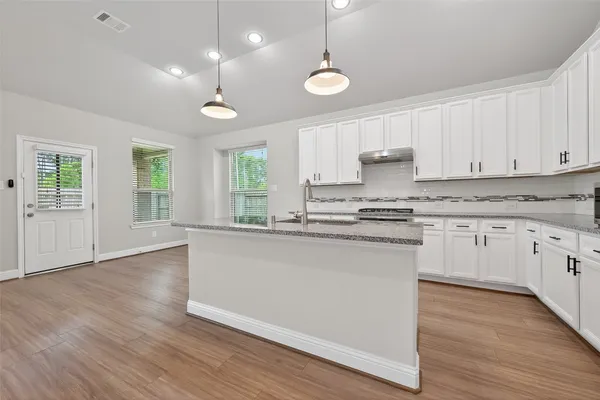 $2,500 | 9914 Deborah Colony Lane, Humble, TX 77396