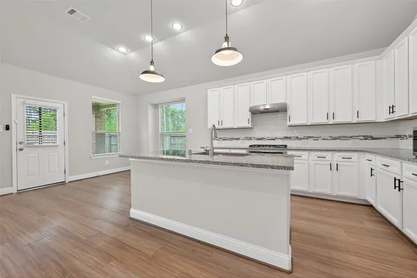 $2,500 | 9914 Deborah Colony Lane, Humble, TX 77396