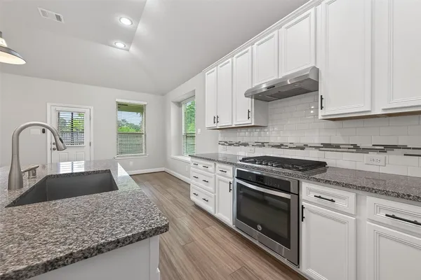 $2,500 | 9914 Deborah Colony Lane, Humble, TX 77396