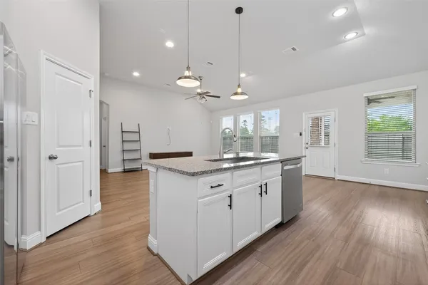 $2,500 | 9914 Deborah Colony Lane, Humble, TX 77396