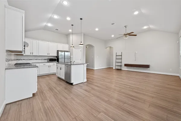 $2,500 | 9914 Deborah Colony Lane, Humble, TX 77396