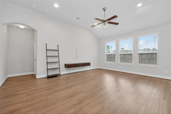 $2,500 | 9914 Deborah Colony Lane, Humble, TX 77396
