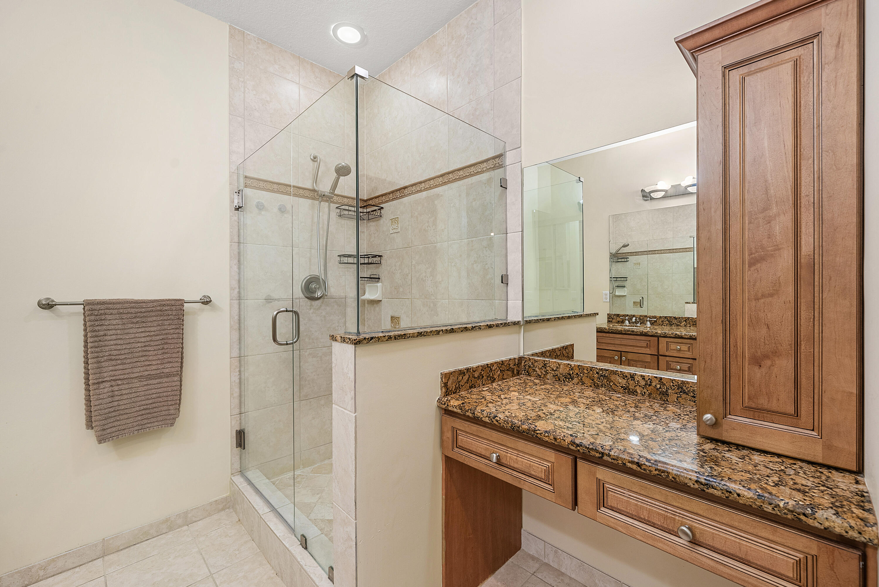 704 Northwest 83rd Place Boca Raton, FL 33487 - Photo 22 of 37 Bathroom