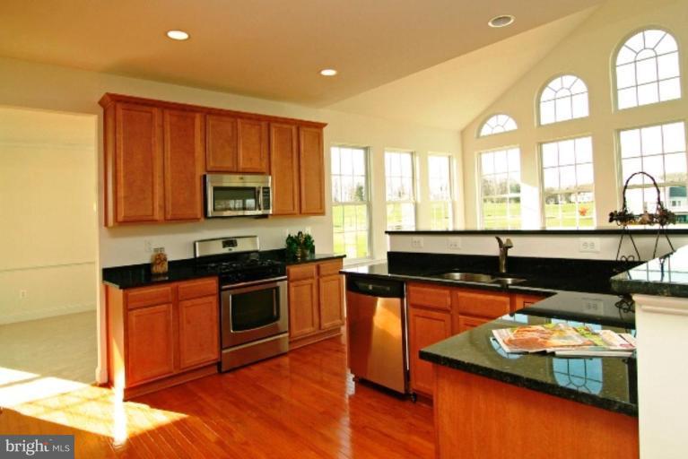 4394 Upper Beckleysville Road Hampstead, MD 21074 - Photo 4 of 16 Kitchen