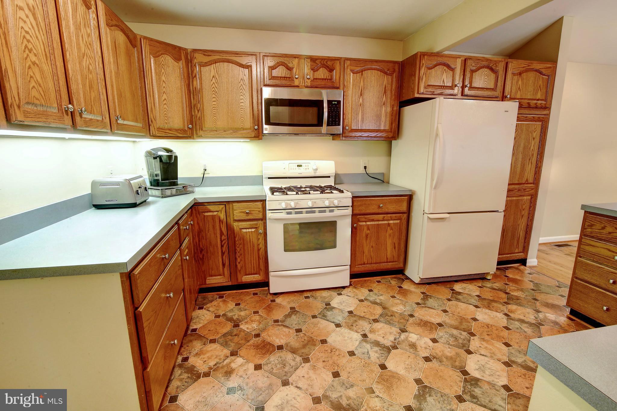 4303 Decatur Court Fairfax, VA 22030 - Photo 11 of 29 Kitchen